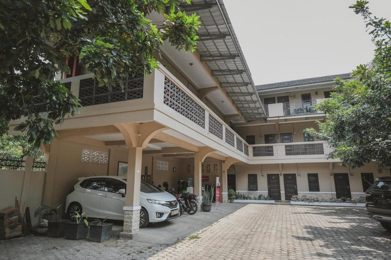 Reddoorz Syariah Near Jamtos Jambi 2 Hotel Exterior photo